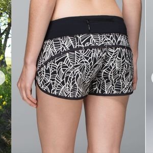 Lululemon Run speed shorts 2 way streach